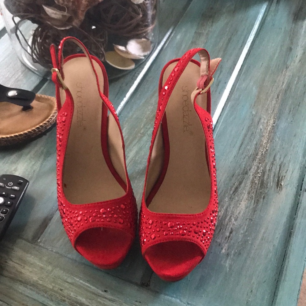 Shoe dazzle Red heels
